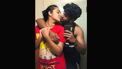 Kannad lovers Mirror Selfie