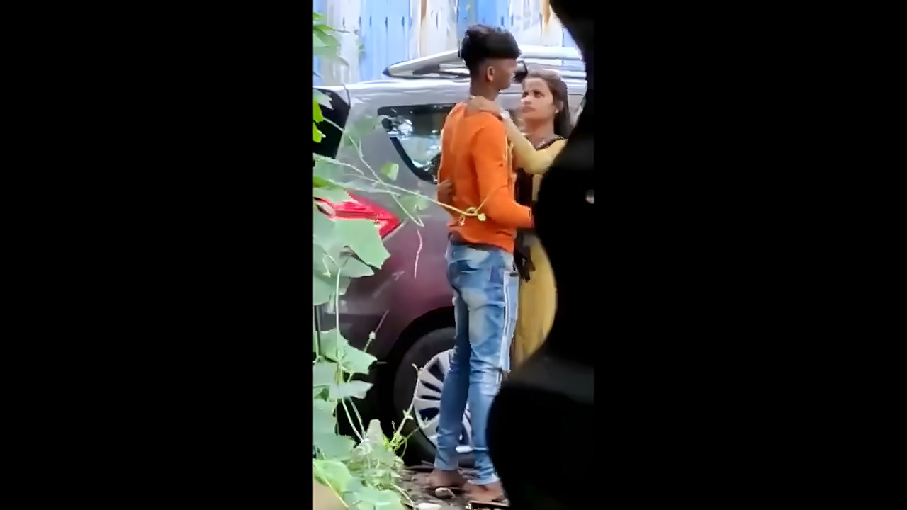 Hot Girl Outdoor Kiss My Desi MMS Leak Scandal