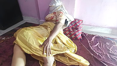 Bhabhi ilki pyaasi chut