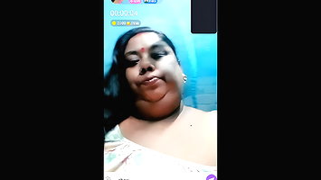 MOOn Roy showing her nasty bbw boobs and pussy on chamet live with face