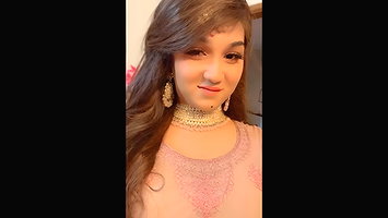 diba moni show her boobs