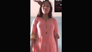 Desi girl showing her nude body on video call