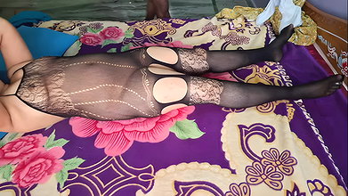 Indian Beauty Has Romantic Sex After Shower