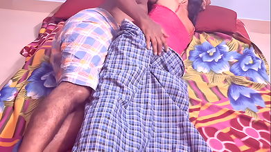 Beautiful Wife’s Closeup Pussy Eating