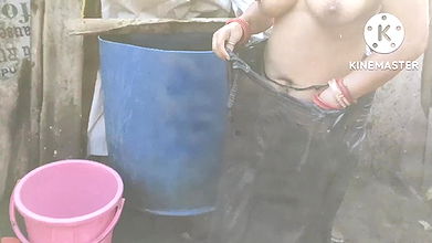 Anita Yadav bathing with cold water