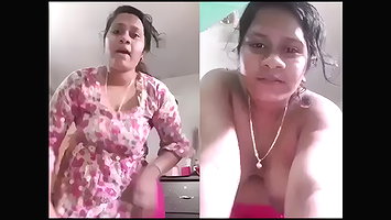 Unsatisfied Bigass Married Bhabi With MilkyBoobs Showing