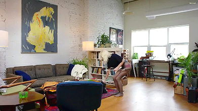 Emily Ratajkowski – easy