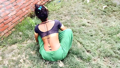 Indian Farmer’s Wife Working In Field Showing Big Ass And Giving Hard Painful Sex Hindi