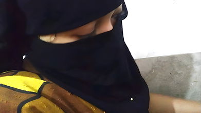 (Aram se chodo, drd ho raha hai) I fucked Indian aunty in the kitchen while she was cooking – Clear Hindi Audio