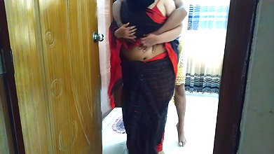 Asian hot saree and bra wearing 35 year old BBW aunty tied her hands to the door & fucked by neighbor – Huge cum Inside