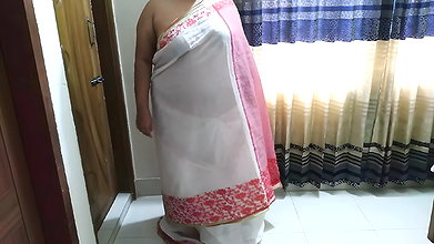 Desi Maid ko bistar par sote dekh malik ne uski chudai kar dee – Tamil Sex