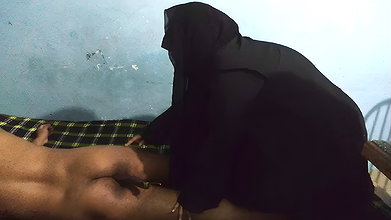 Iranian mein Muslim mahila ne apni naukrani ke bete se kiya rep – Hindi