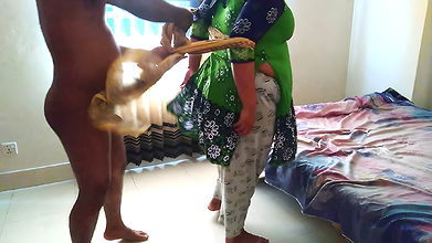 Saudi 55 year old Hot BBW woman hand’s Tied & fucked Her Roughly – Big Boobs & Big Ass Sexy Aunty Anal Fucked & cum