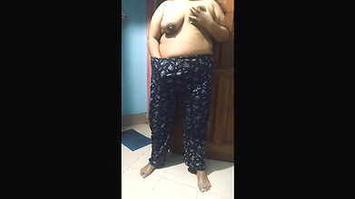 sexy Indian curvy masturbating (Big Tits)