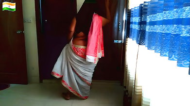 Tamil Desi Aunty ko jabardasti chudai apni beta jab ghar jhado diya – Indian hot aunty big ass fucked & huge cum behind