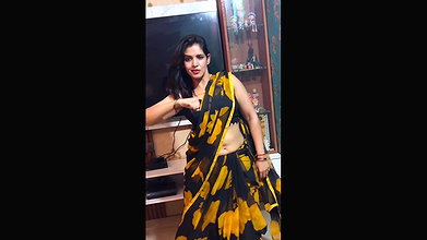 hot desi lady sexy navel in black saree 22