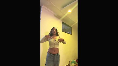 hot sexy girl wide tummy and navel in white top 22