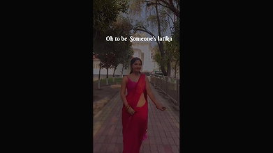 hot slim desi girl sexy navel chain in red saree 22