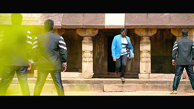 Swathi Reddy Meaty Body Saree Seductive Romance Hottest 4K Song Tripura2