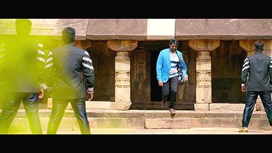 Swathi Reddy Meaty Body Saree Seductive Romance Hottest 4K Song Tripura3
