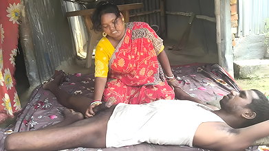Desi pados ki housewife Ne Aakar chudai karne Diya fouking sex
