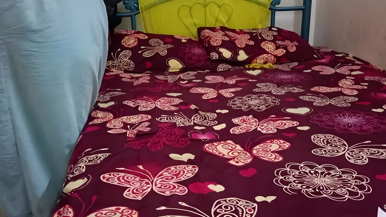 Desi Aunty Full Nude Sex with My Friend