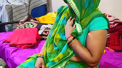 Desi Hot Indian Bhabhi Fucked in Hindi Audio
