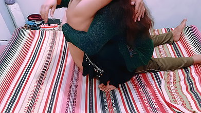Indian Desi MILF Fucked by Her Boyfriend After a Long Day