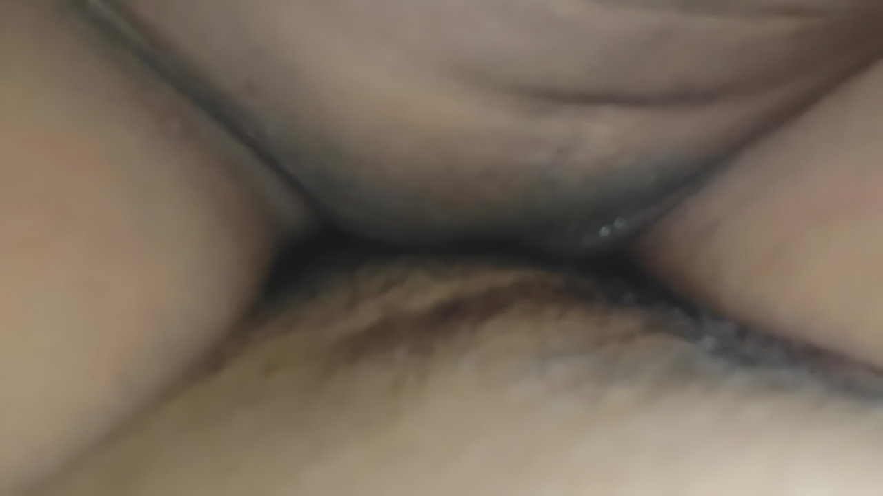 Stepbrother Caught Me Naked in My Room – Indian Sex MMS