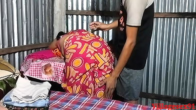 Boudi ko raat ko ghormain ghush ke chudai