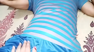 Hot stepmom ne Sunday Waly din apny sa chudwaya with dirty talk in clearly Hindi audio