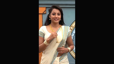 Trisha adjusting saree wantedly to reveal and tempt 266