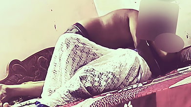 Hot Cheating Indian Housewife in Saree Blouse Having Sex with Her Lover