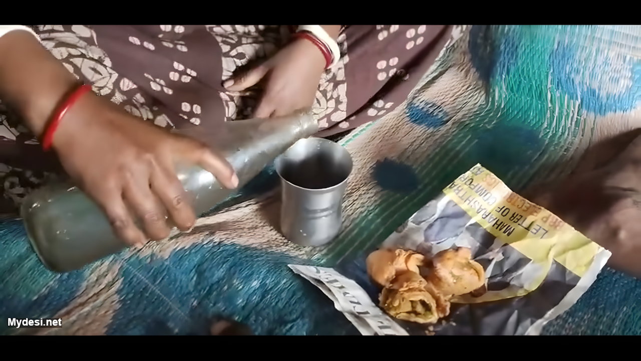 Desi bhabhi Ne Daru Piya land chusa