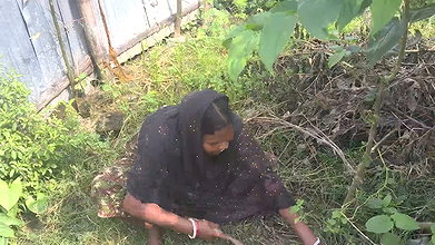 Fucked My Hot Bhabhi While Clearing the Jungle