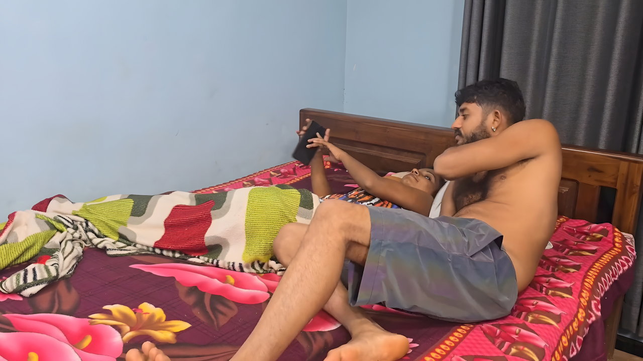 MY STEP SISTER STAYS IN MY ROOM AND SUCKS MY COCK