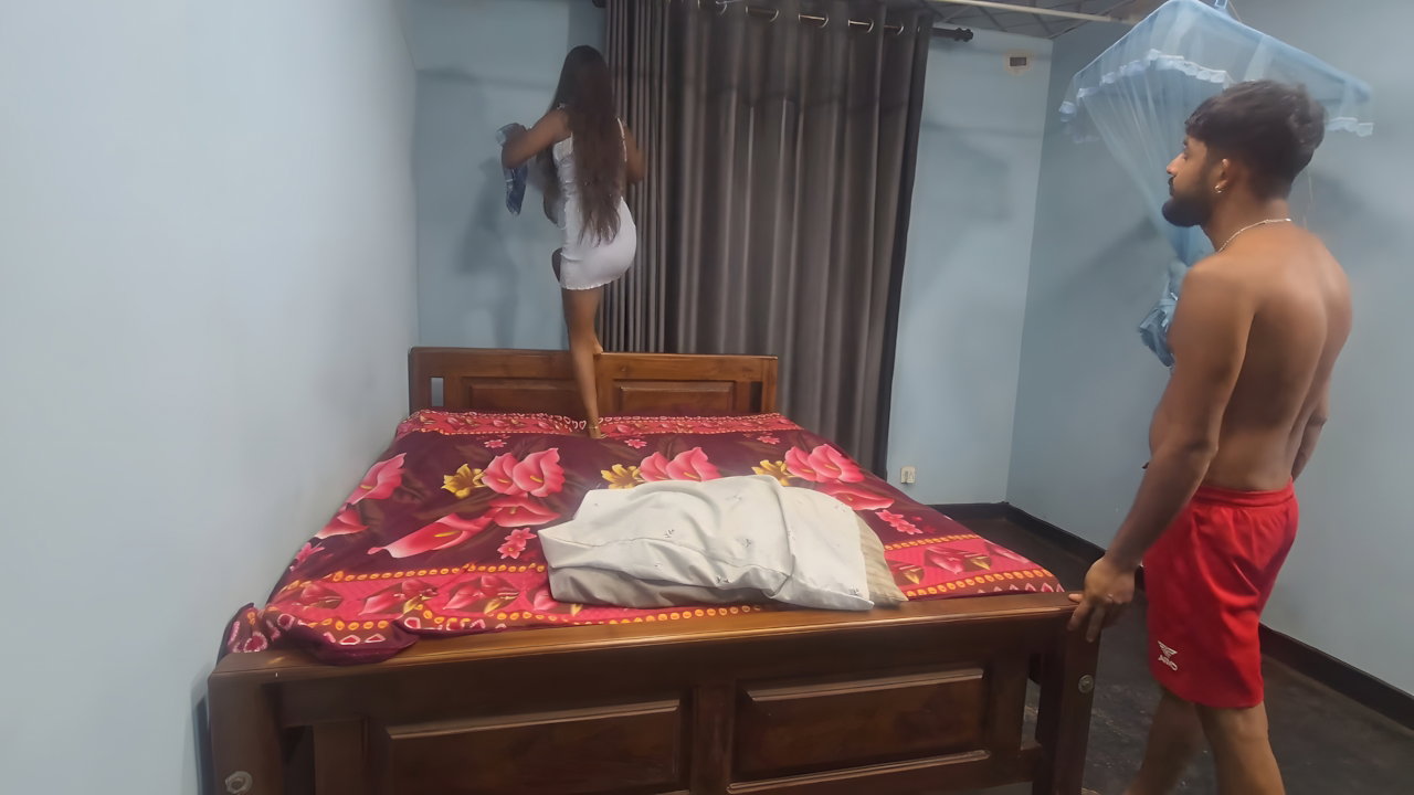 Steprother accidentally gets a chance to fuck stepsister