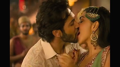 HORNY ACTRESS WILD KISSED AI EDIT VIDEO 2