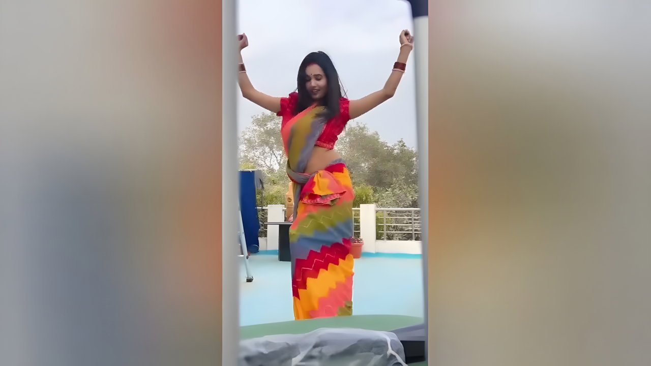 Your-Eshita.Outdor indian Bangla Beautiful Hot Girl Fucking Enjoy time Video