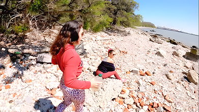 harming chick April BigAss showing her assets in a public park like a thot