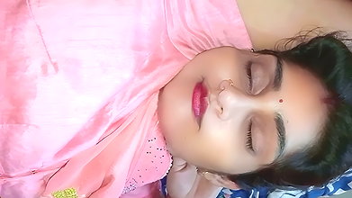 Newly married couples make sex relation in midnight, desi bhabhi sex video in hindi voice