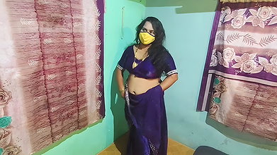 Sex Bhabhi Hot Dance for Lover and She Gift Her Pussy