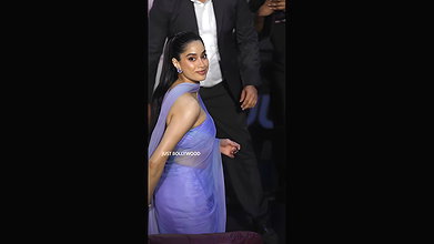 BOMBSHELL JHANVI KAPOOR ENCHANTING IN STRAPLESS BRA BLOUSE SAREE UUFFF VIDEOS 2 2