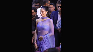 BOMBSHELL JHANVI KAPOOR ENCHANTING IN STRAPLESS BRA BLOUSE SAREE UUFFF VIDEOS 2 1
