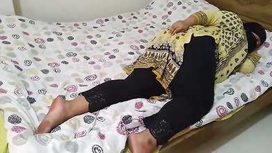 Indian Hot and Dirty Depali Stepaunty Fucks with Workboy in a Hotel Room – Hindi Ahh Uhh Fuck Me Sound