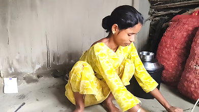Hot Village Life Moments Indian village girl’s original vibration video!