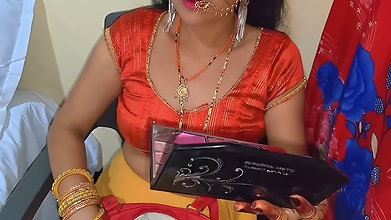 Gave a watch as a gift to step sister and fucked her pussy on the bed
