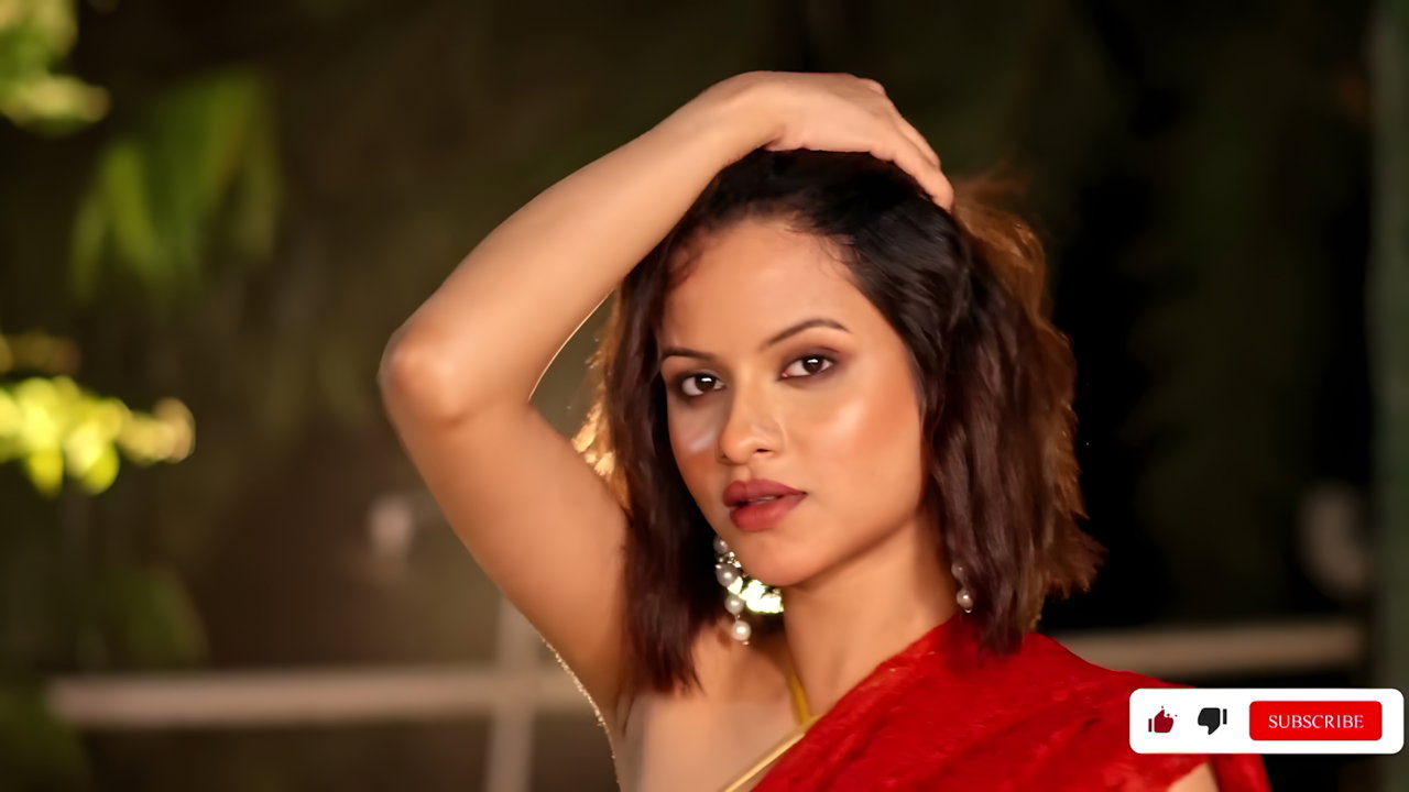 Hot young slim girls wet cleavage and navel show seductive photoshoot 22