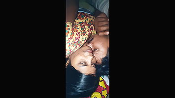 Hot kiss wife ass
