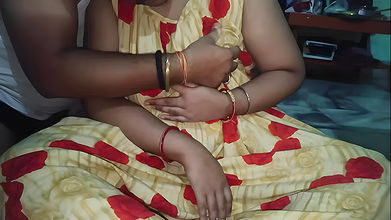 Hot Indian Desi Village Bhabhi Was After Long Time to Meet Devar and Fucking.